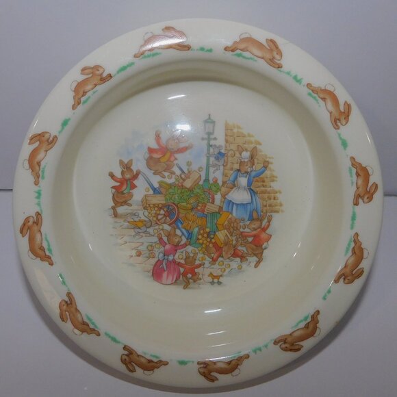 VTG Royal Doulton Bunnykins 6.25" Bowl Toppling the Fruit Cart Bone China - Picture 1 of 6